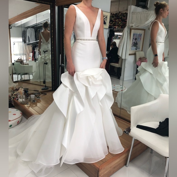 NWOT Valentini Spose Timeless E0701 Wedding Dress - Picture 5 of 6